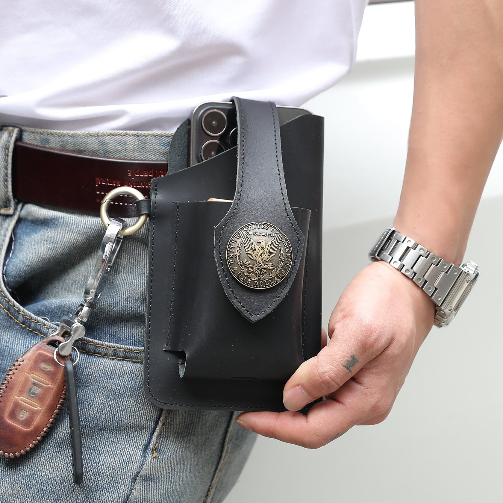 BeltBag - The Multifunctional Leather Phone Bag